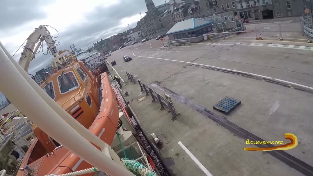 Life on a North Sea Rescue Ship | Doku über Sturm, Training & Crew-Alltag
